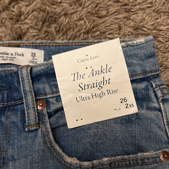 Abercrombie & Fitch Curve Love Ankle Straight Ultra High Rise NWT - Picture 4 of 6